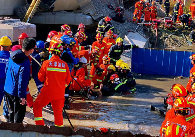 天津鐵路橋坍塌共造成7死5傷3.jpg