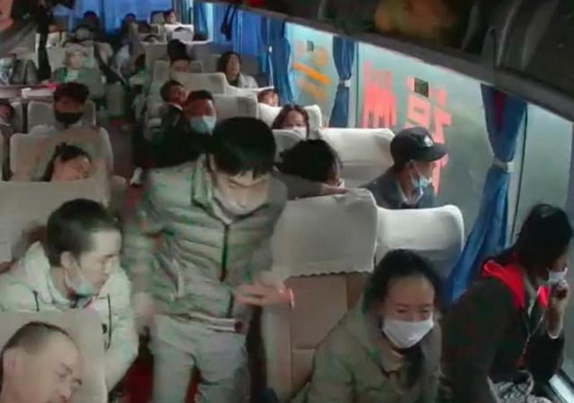 司機被乘客用安全錘砸頭1.jpg