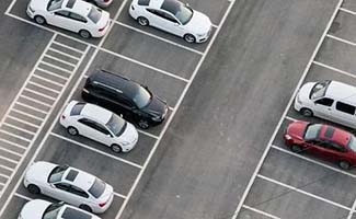 摩托車無證駕駛被車撞