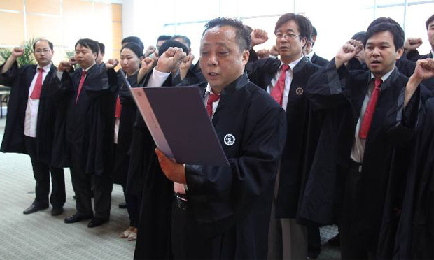 誰有權(quán)成為訴訟代理人 訴訟代理人又有哪些權(quán)利
