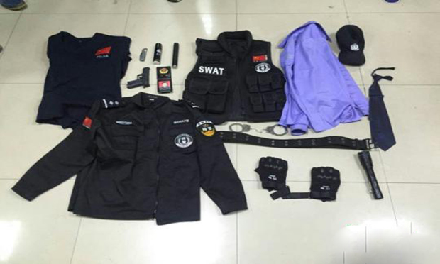 兒子為阻止父親嫖娼 網(wǎng)購(gòu)特警服“執(zhí)勤”