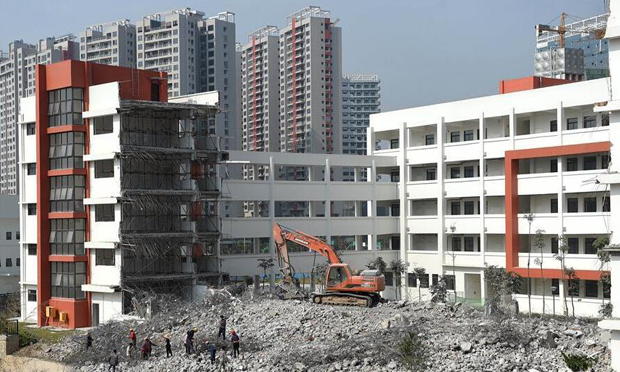 廣西南寧一教學樓剛建好就被拆除引熱