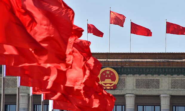 政法綜治戰(zhàn)線加強創(chuàng)新社會治理 推進平安中國建設