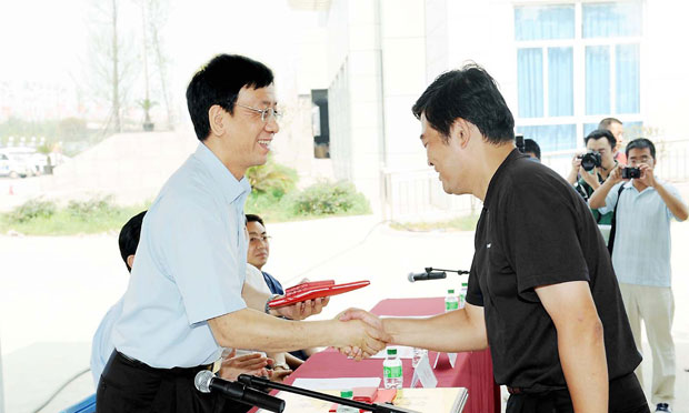 曹建明會(huì)見匈牙利總檢察長(zhǎng)波爾特