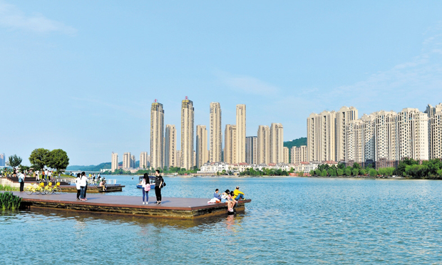 房地產(chǎn)開發(fā)三大指標同步放緩，業(yè)內(nèi)稱樓市拐點已至