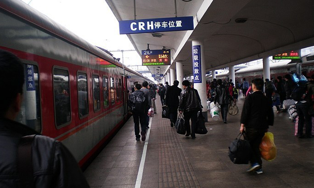 春運(yùn)期間乘火車逃票將納入社會(huì)失信記錄