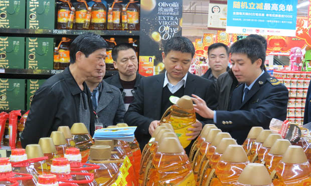 賴學(xué)佳代表：筑牢食品安全防線,，保障“舌尖上的安全”
