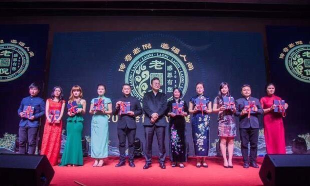 老板購豪車獎員工卻因虛假廣告被罰 誠信經(jīng)營才是根本