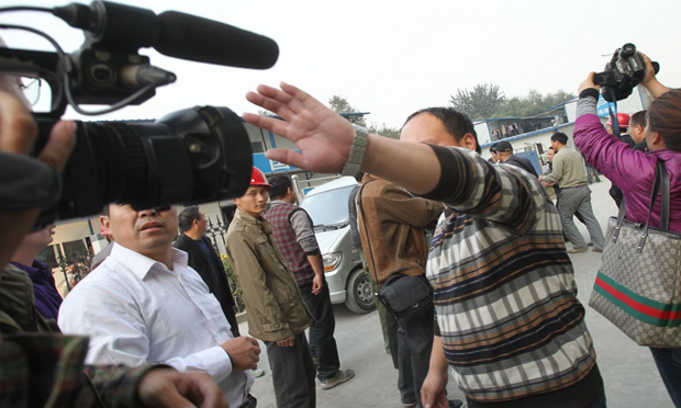 福州一暴力阻撓記者采訪者被刑拘