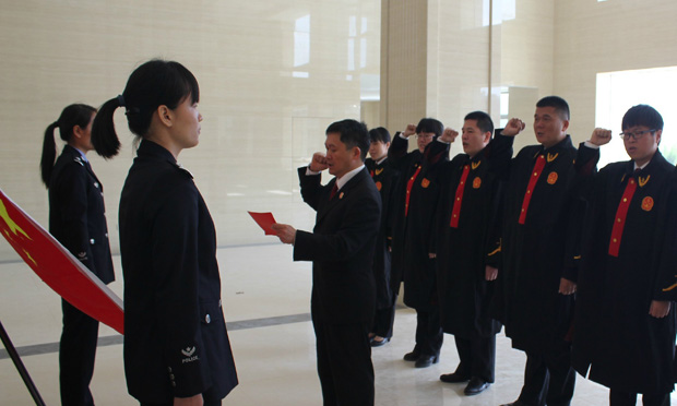 全國法院員額制改革平穩(wěn)過渡 迎難而上巧動法官利益“奶酪”