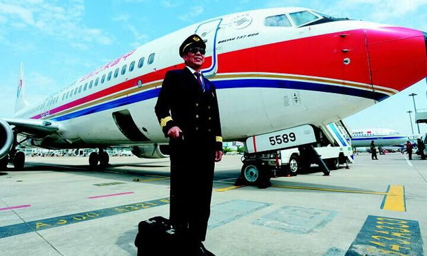機長辭職遭天價索賠 勞動者違反服務期約定怎么辦