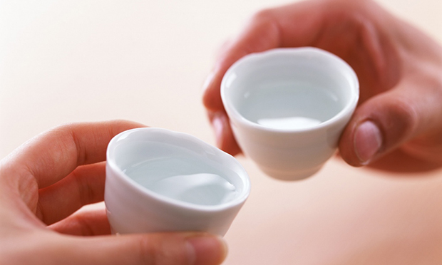 多省出臺公務(wù)接待禁酒令 新疆:飲酒需紀委批準