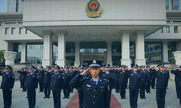 治安處罰法修訂稿征意見(jiàn) 公共場(chǎng)所攜仿真槍可拘十天