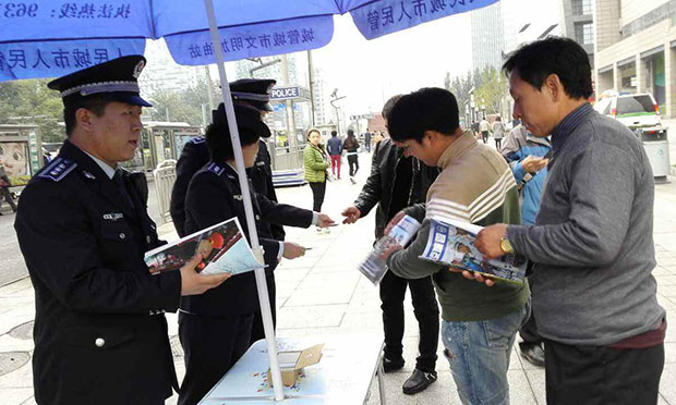 誰執(zhí)法誰普法構(gòu)建“大合唱”格局