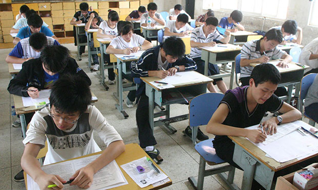 “高招”騙局專騙考生家長(zhǎng)：謊稱親戚當(dāng)教授能幫入學(xué)