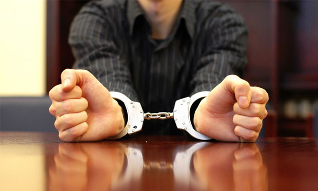 女子為發(fā)朋友圈炫富,，改存單涉嫌變?cè)旖鹑谄弊C罪被罰兩萬元