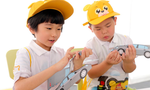 學(xué)生放假家長上班：孩子監(jiān)護難題如何解決？