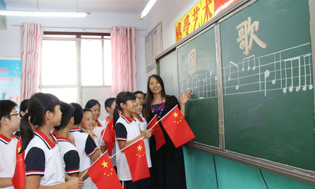 國歌法10月1日起實(shí)施 指揮家于海：一直堅(jiān)信能立法