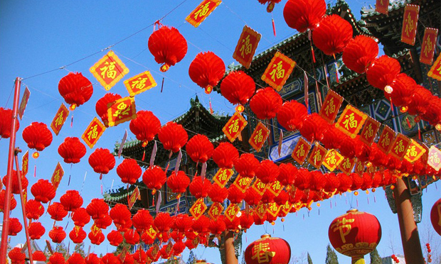法院提醒市民理性過(guò)節(jié)：喝酒要適度 娛樂(lè)打牌勿沾賭