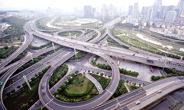 《道路交通安全法》已實(shí)施13年 交通陋習(xí)仍普遍
