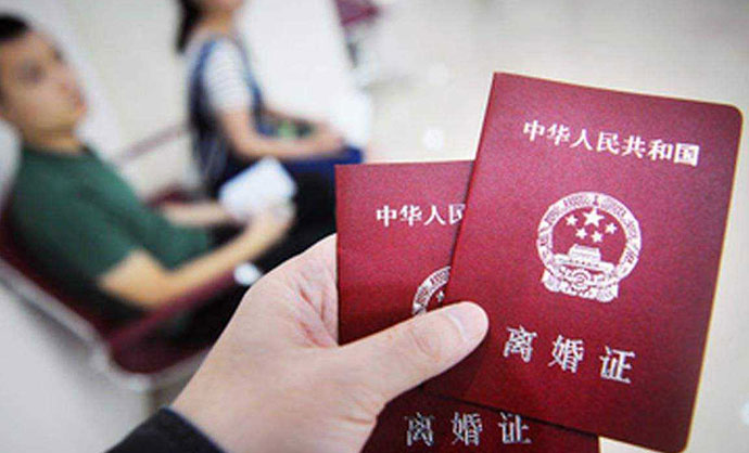 夫妻一方出軌導致的離婚財產(chǎn)如何分配？
